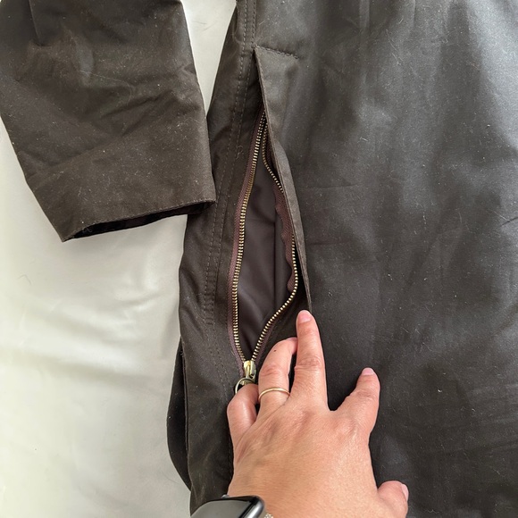 Barbour Classic Beaufort Wax Jacket - Picture 5 of 7